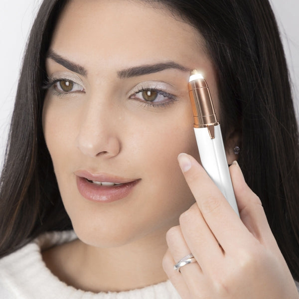 Tondeuse de précision avec LED pour sourcils - Livraison offerte